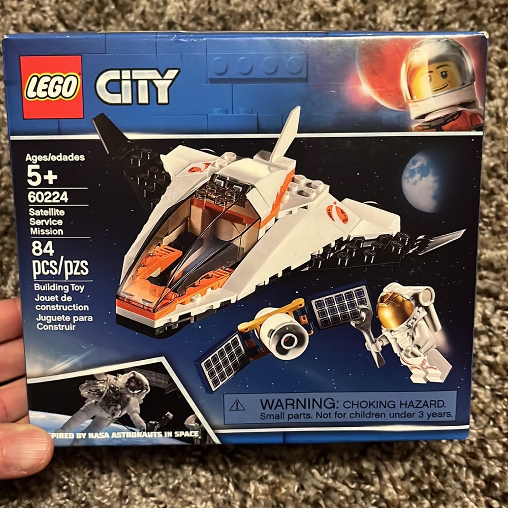 Lego City Set 60224 Satellite Service Mission Unopened Brand New